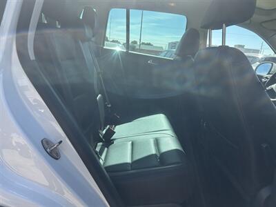2017 Volkswagen Tiguan thumbnail 3